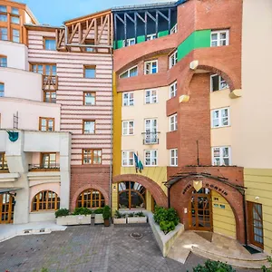 Corvin Corvin Wing Hotell